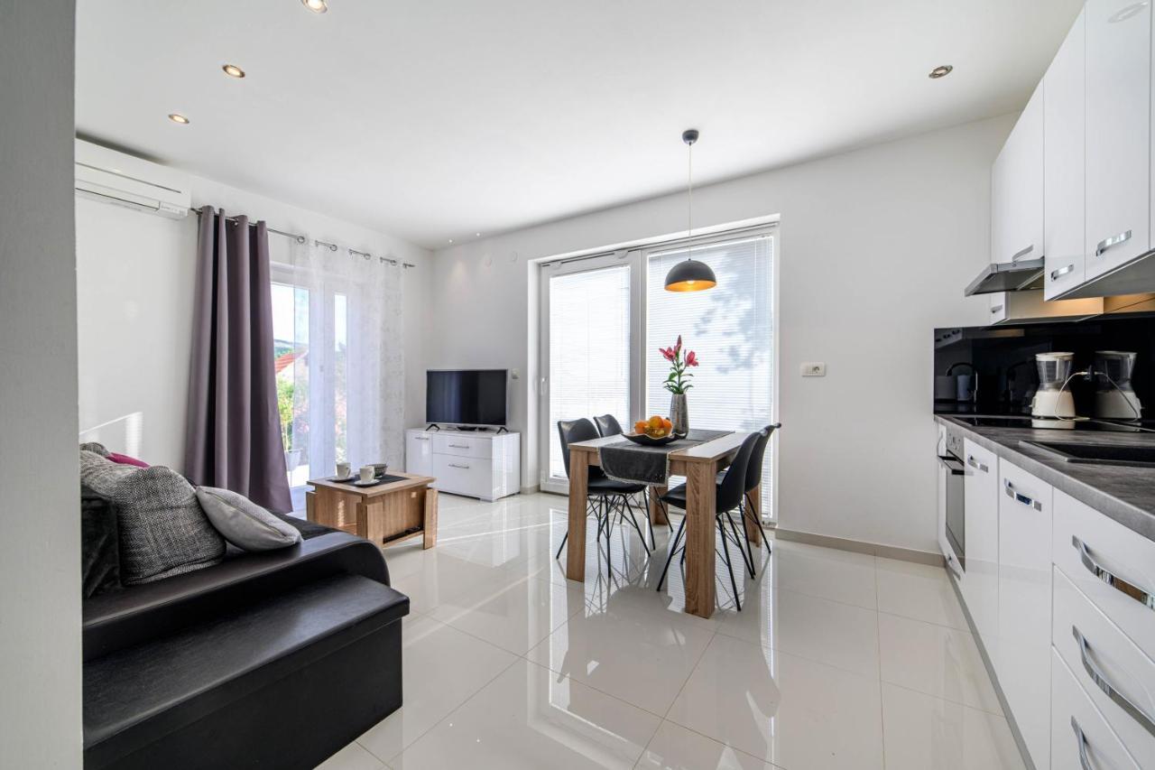Apartment Jelic Šibenik Esterno foto